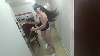 Video de sexo anal safando nos peitos grandes