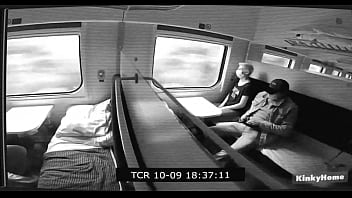 Sexo on laine ebcam camera encoxando mae japonesa no trem