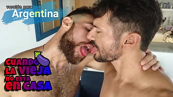 Sexo gay animal homem chupando