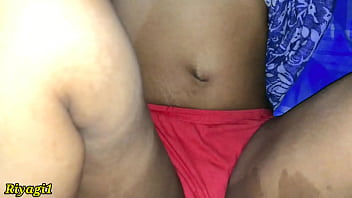 Namorada apaixonada faz sexo com o namorado a primeira vez