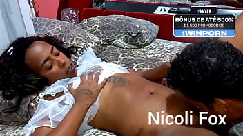 Cenas de sexo com novinha caiu na net