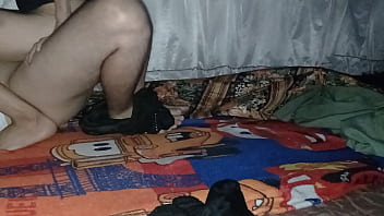 Homem cosegue dormir na mesma cama sem pensar em sexo