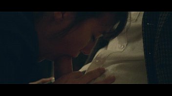 Willem dafoe e charlotte gainsbourg fazendo sexo no chuveiro