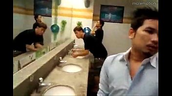 Xvideosde sexo gay em banheiros